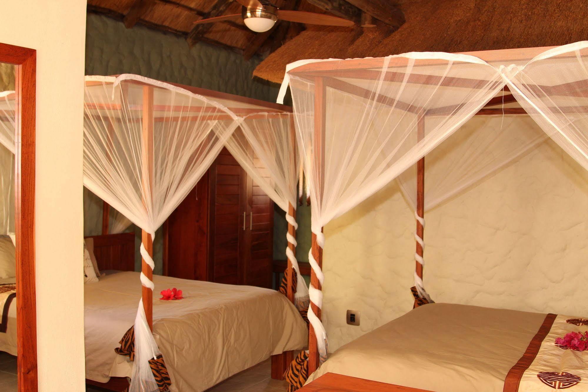 Kubu Safari Lodge Hoedspruit Ngoại thất bức ảnh